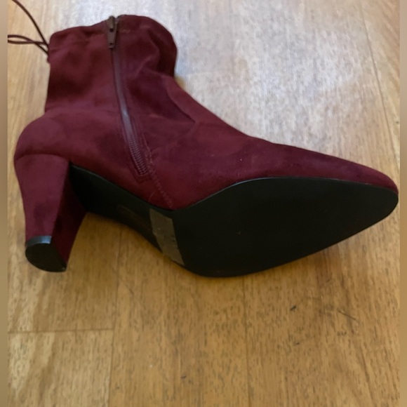 Burgundy ankle booties size 11 wide - Picture 4 of 10